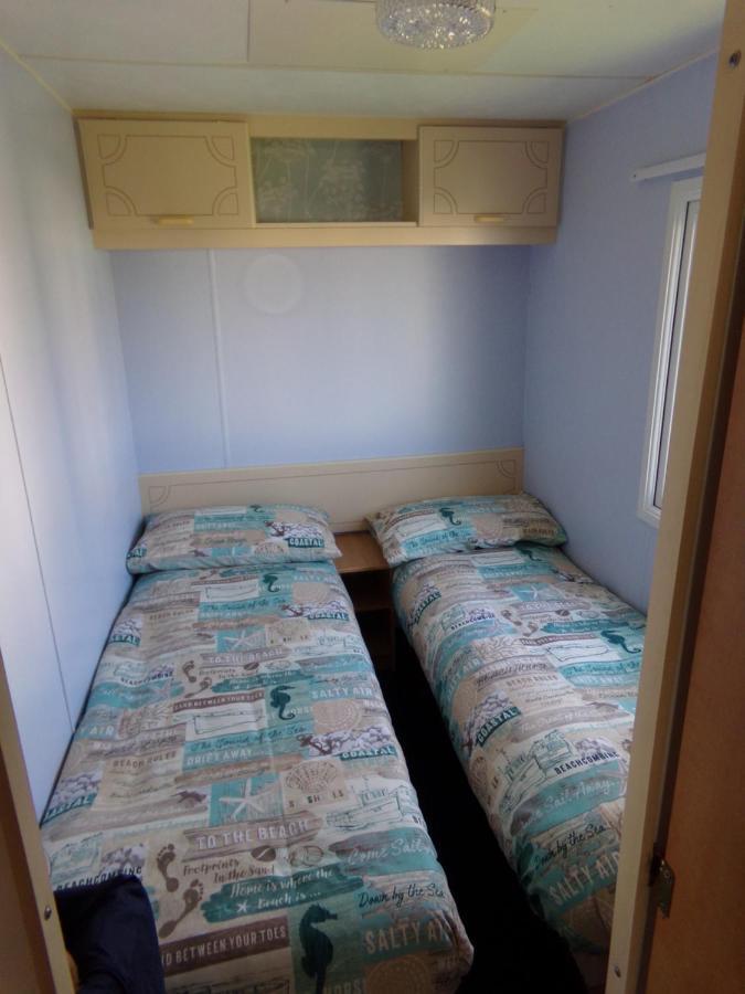 Happydaze Caravan Bacton  Εξωτερικό φωτογραφία