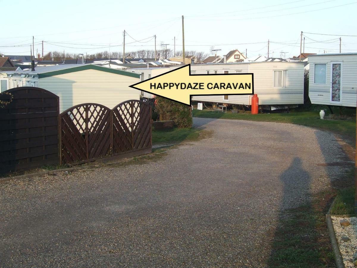 Happydaze Caravan Bacton  Εξωτερικό φωτογραφία